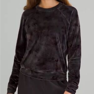 NEW w/ tags LULULEMON black warm down crew *velour size 6